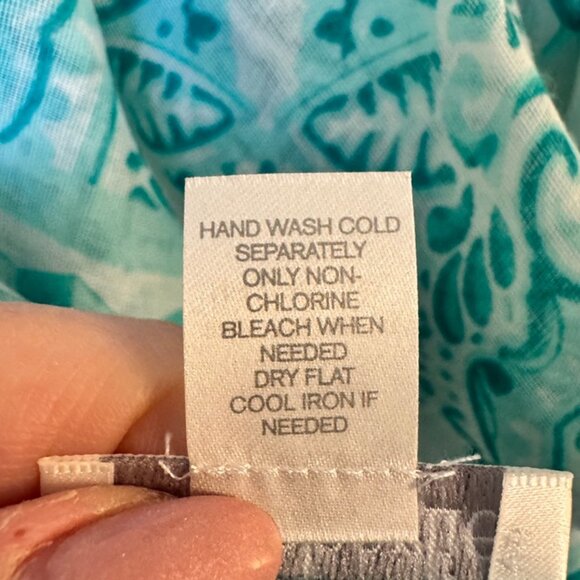 Charming Charlie Women's Turquoise Geometric Knit Scarf Neck Cruise Resort - Picture 5 of 5